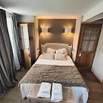 Le Paddock - Et Table D'hotes B&B