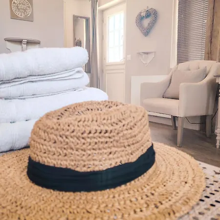 Bed & Breakfast Le Paddock - Et Table D'hotes 3*